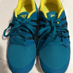 Nike Free 5.0 women’s sneakers